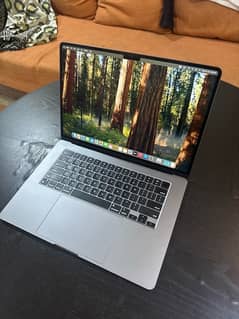 Macbook Air M2 15.6in