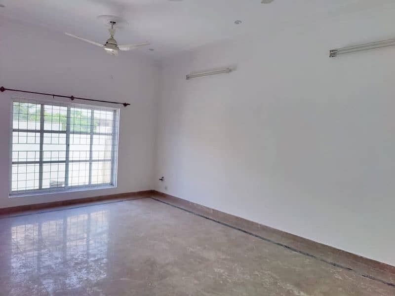 12marla uper  portion avilebal for rent in G15 F15 1