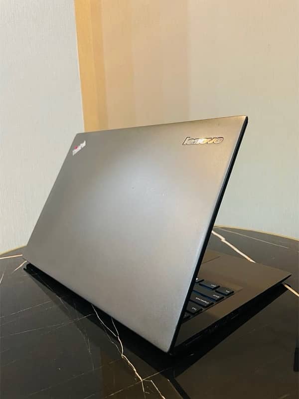 Lenovo x1 carbon i7 5th generation 1