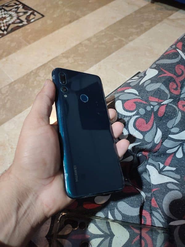 Huawei Y9 prime New condition 4GB 128GB Seald 100% pta official approv 0