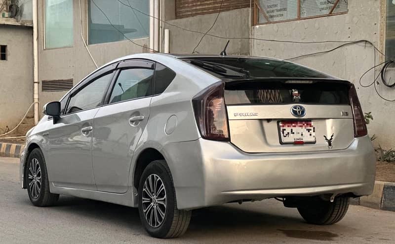 Toyota Prius 2012 S LED 14