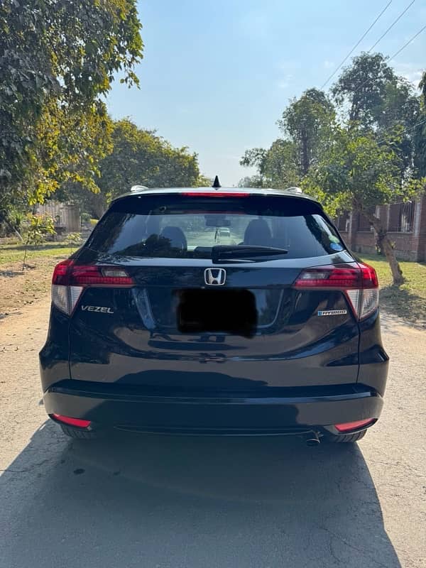 Honda Vezel 2016 1