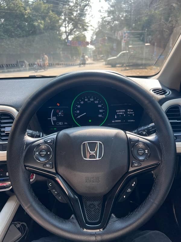 Honda Vezel 2016 8