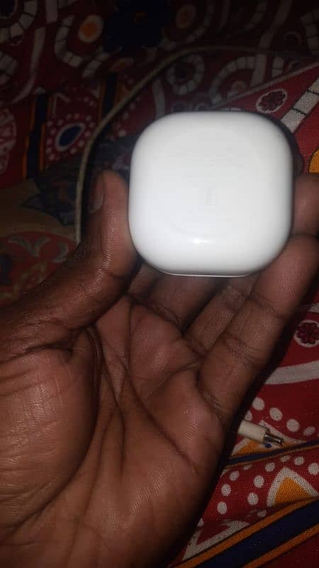 Samsung's galaxy buds device 0