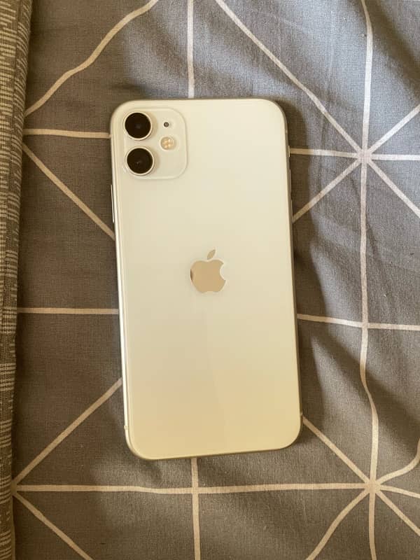 Iphone 11 64gb factory unlock with box 2