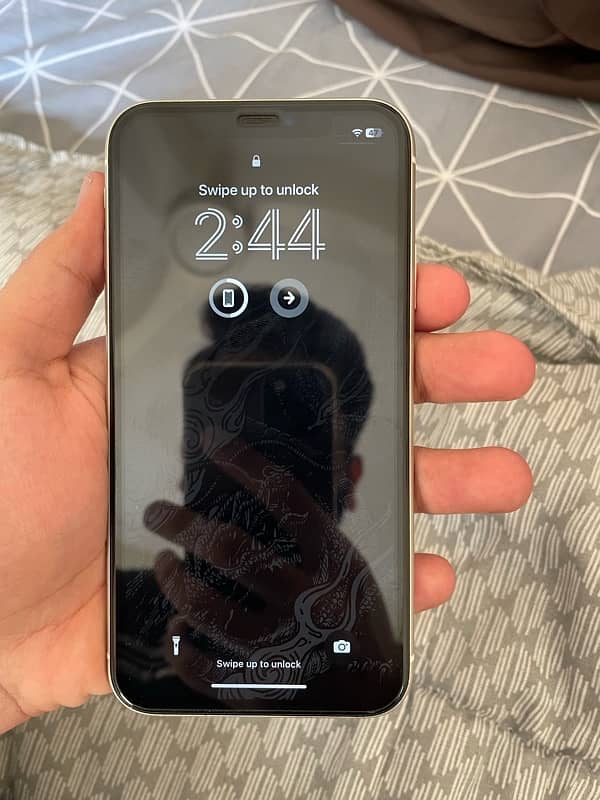 Iphone 11 64gb factory unlock with box 4