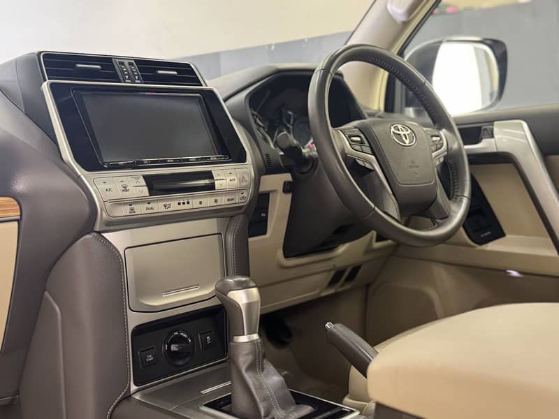 Toyota Prado 2019 13