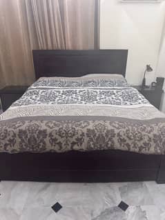 King Wooden Bed Set with Mattress