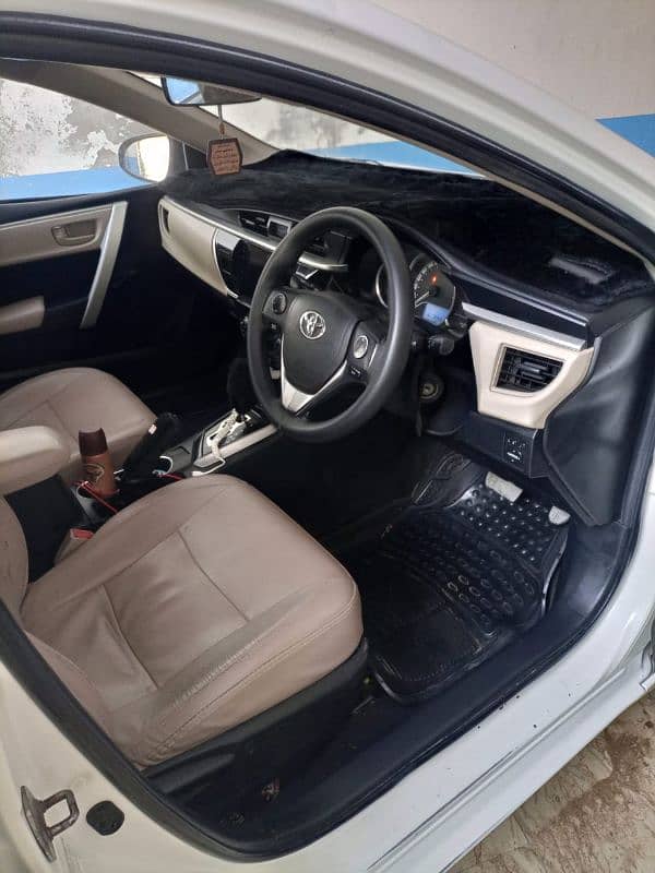 Toyota Corolla Altis 2015 18