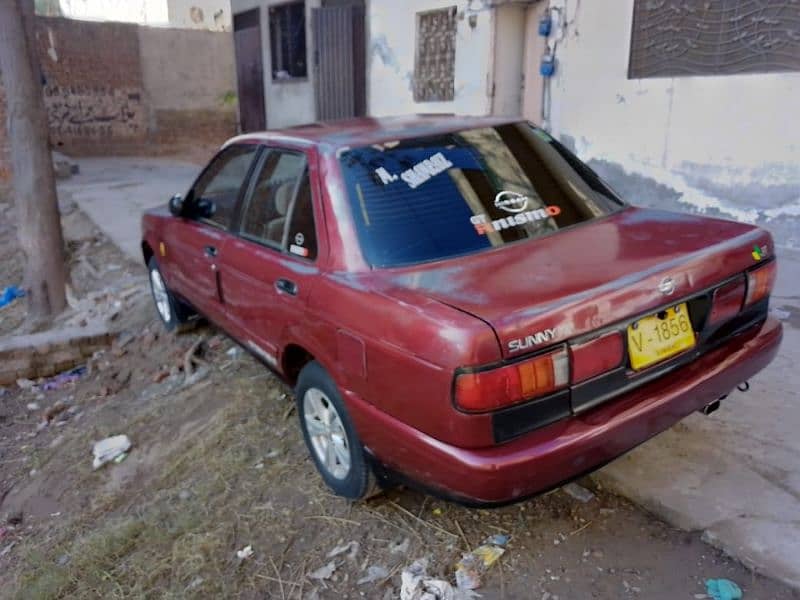 Nissan Sunny 1993 3