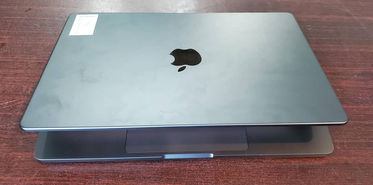 Macbook M3 Pro 2023, 14" , 18gb ram 512gb ssd space black 2