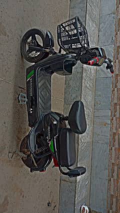 YJ FUTURE ELECTRIC SCOOTY