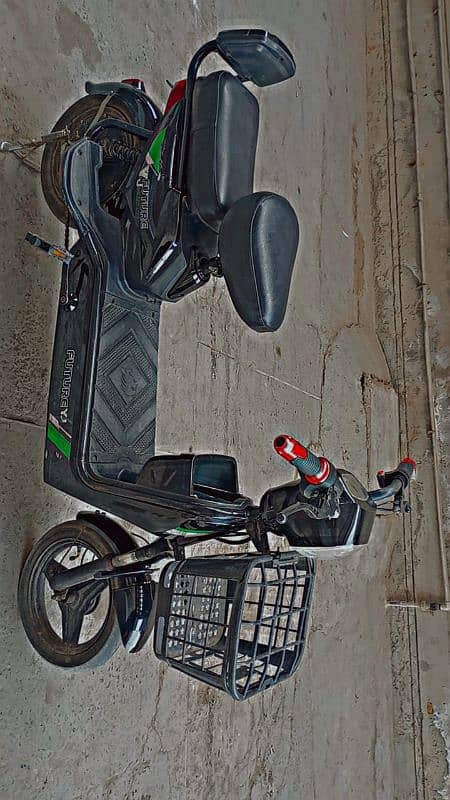 YJ FUTURE ELECTRIC SCOOTY 3