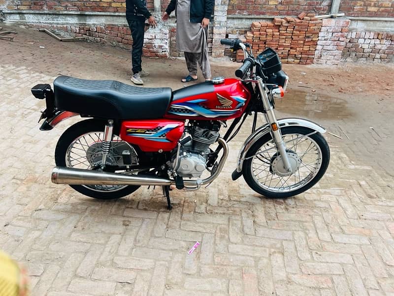 Honda 125 good condition 3