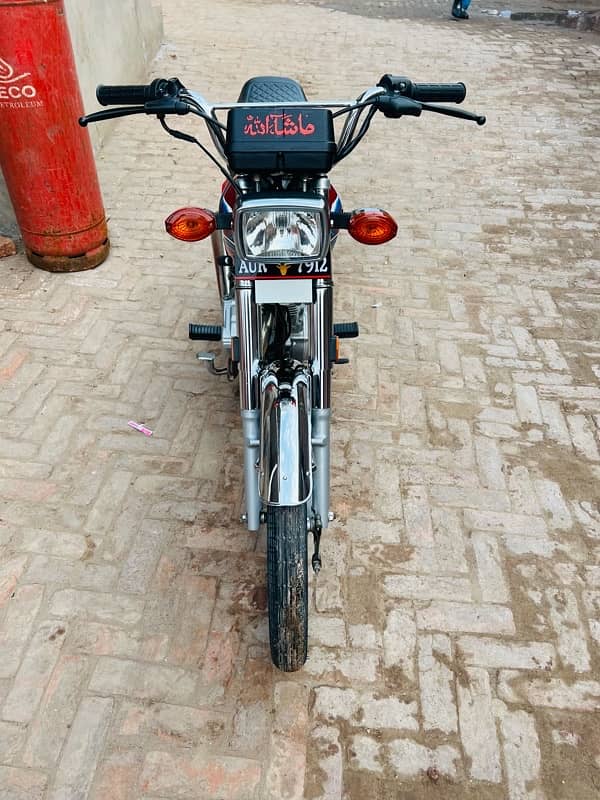 Honda 125 good condition 4