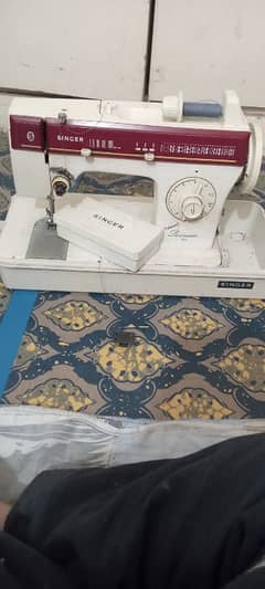 sewing machine in good condition