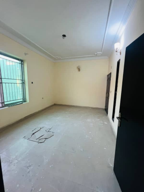 8marla upper portion for rent 1