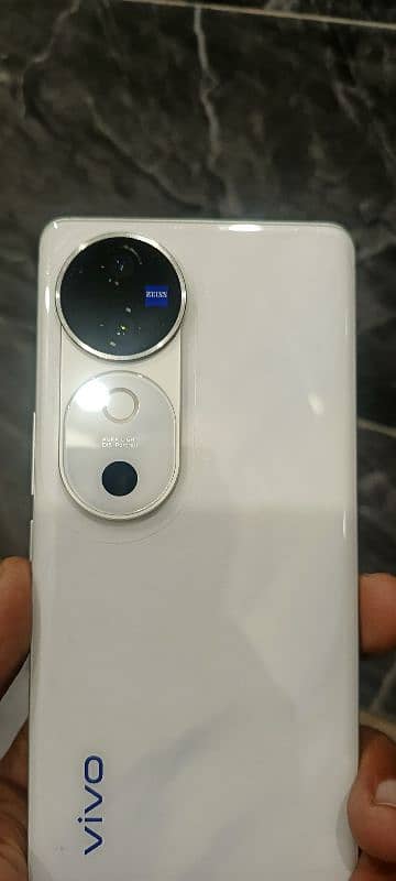 Vivo v40 5g 0