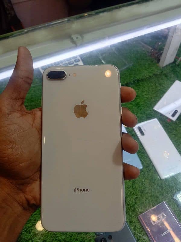 iPhone 8 plus non pta 0