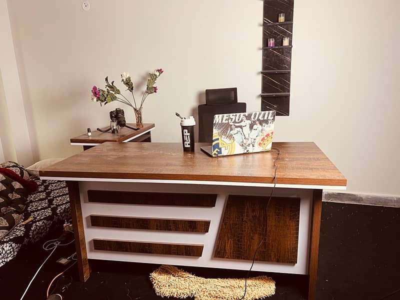 office table for sale 3