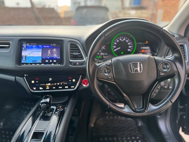 Honda Vezel 2018 15