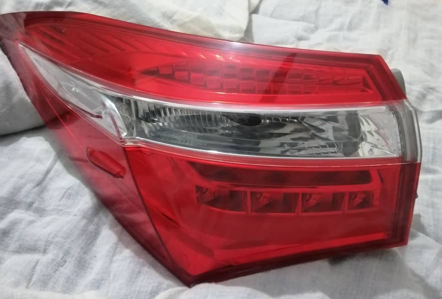 Corolla 2019 Geniuen Back Lights. 3