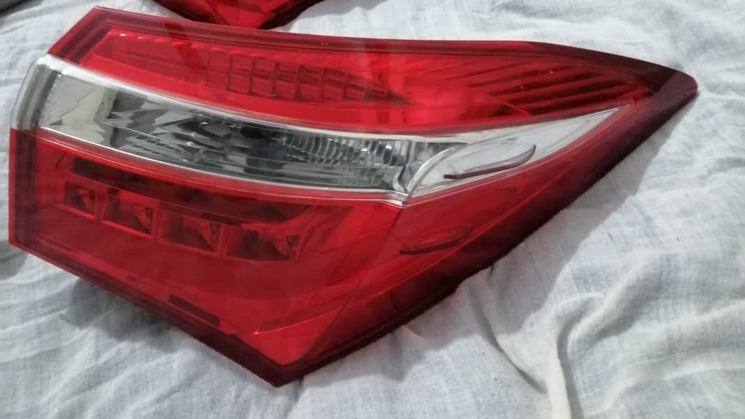 Corolla 2019 Geniuen Back Lights. 5