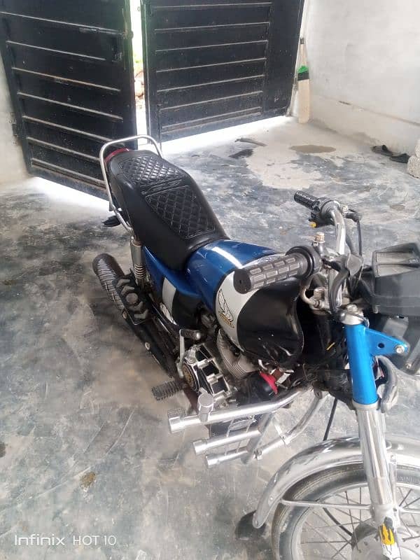 HONDA 125 CD  ((With Double tank & sides)!!) 5