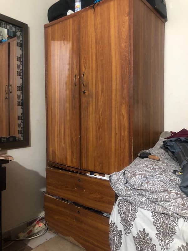 Wooden 2 door cupboardr 2