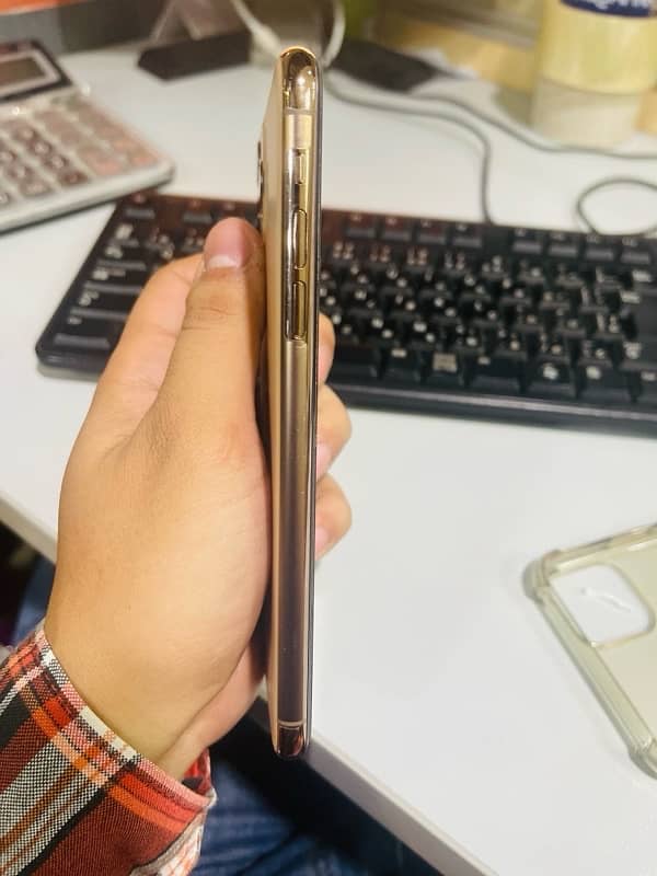 IPhone 11 pro max 1