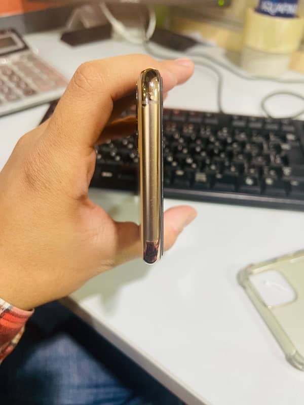 IPhone 11 pro max 5