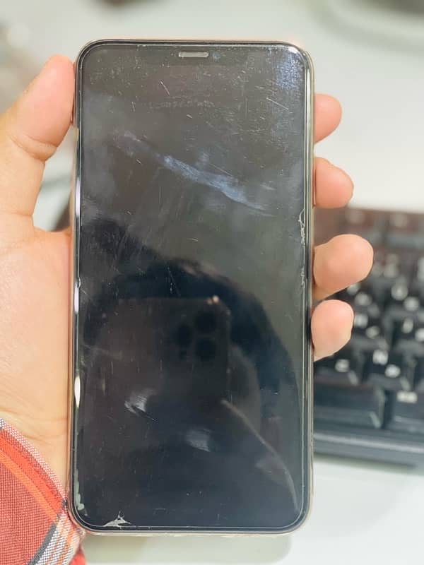 IPhone 11 pro max 6