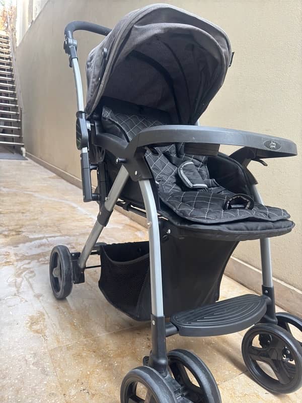 baby pram from zubaida’s mom squad model 5