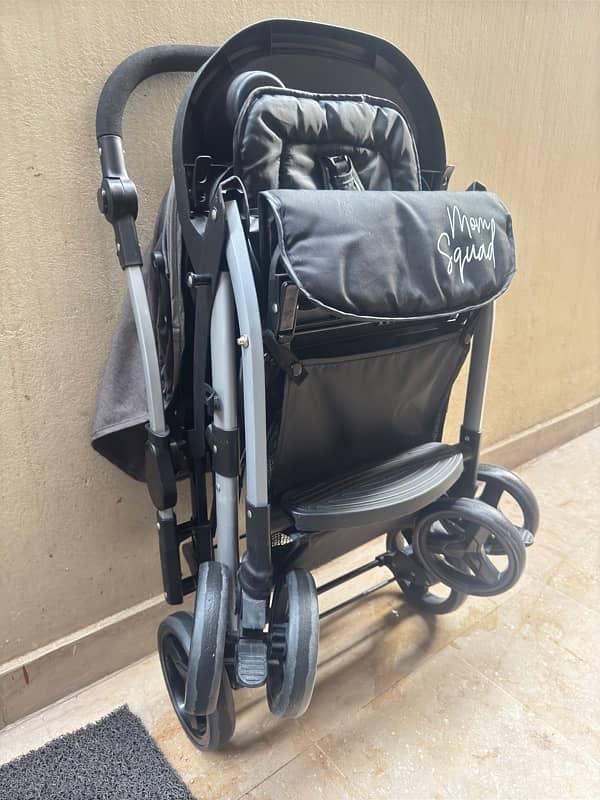 baby pram from zubaida’s mom squad model 6