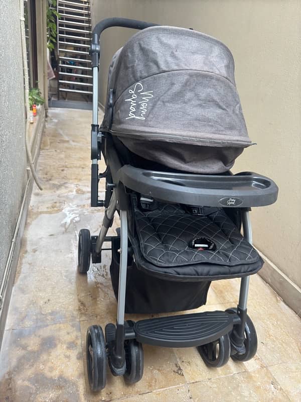 baby pram from zubaida’s mom squad model 7