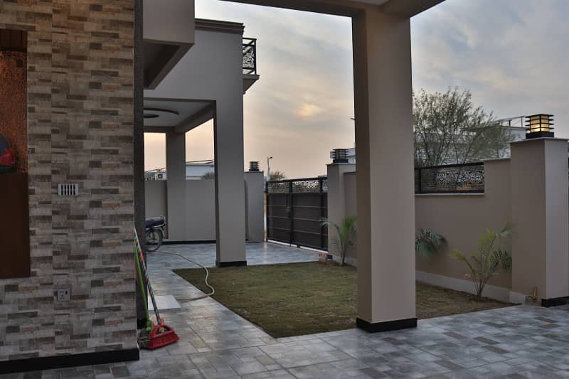 1 Kanal House for sale in G-16 Islamabad 2