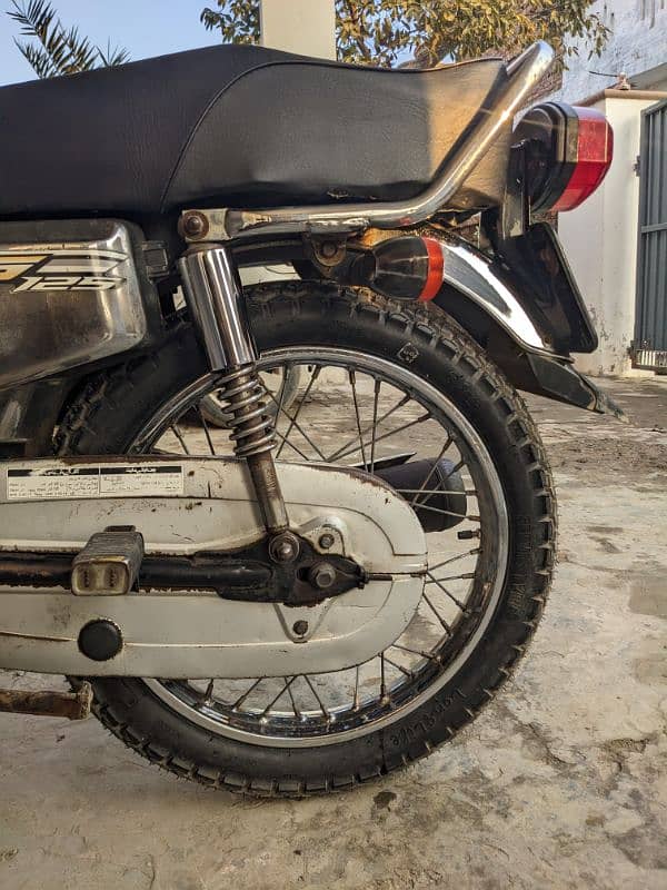 honda 125 self start urgent for sell 4