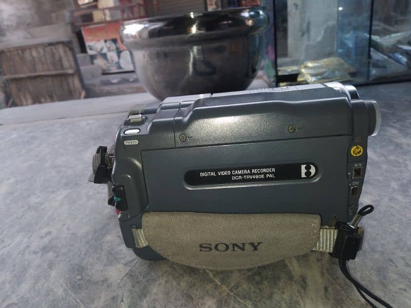 Sony DCR-RTV460E Digital Camera 1