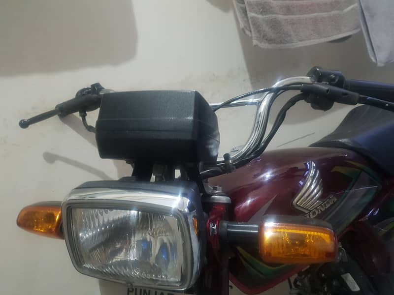 Honda CD 70 2022 3