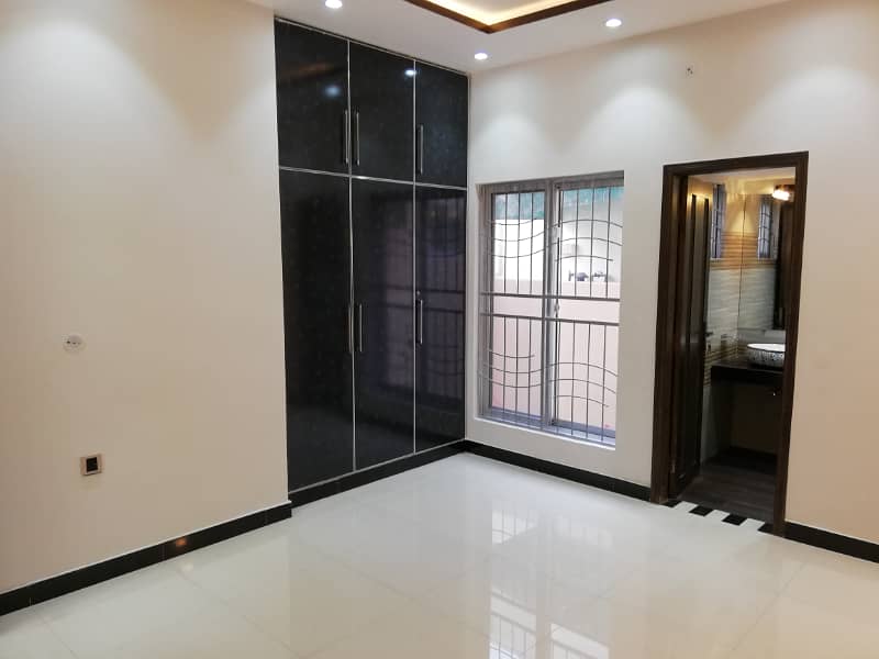 7.5 Marla Like Brand New Luxury House Available For Rent In Gardenia Block Bahria Town Lahore 3