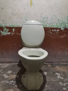 COMMODE