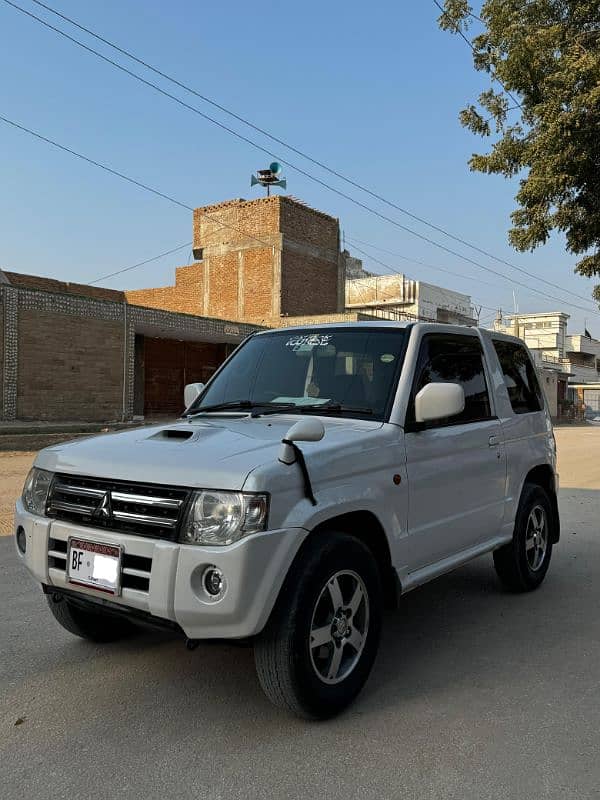 Mitsubishi Pajero Mini 2009 1