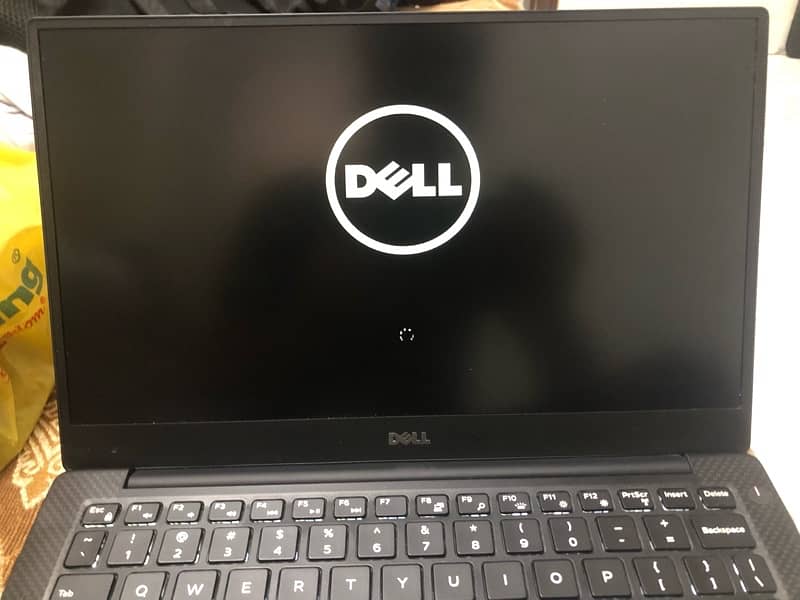 DELL XPS Core i5 6th Generation 1