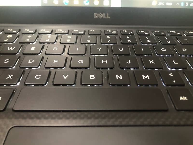 DELL XPS Core i5 6th Generation 4