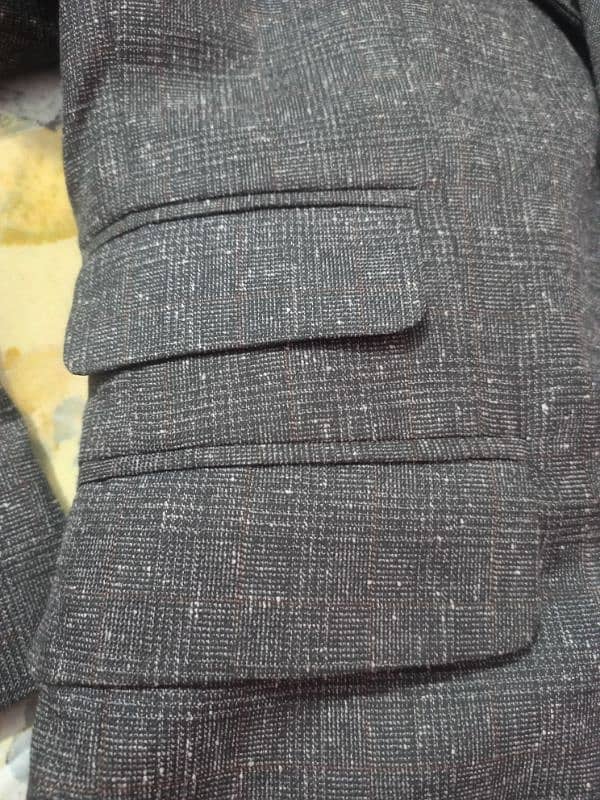 it's 3 piece pent coat. it's new price is 14000 selling price is 3000 1