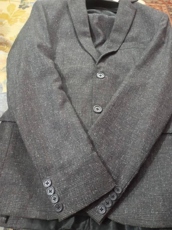 it's 3 piece pent coat. it's new price is 14000 selling price is 3000 12