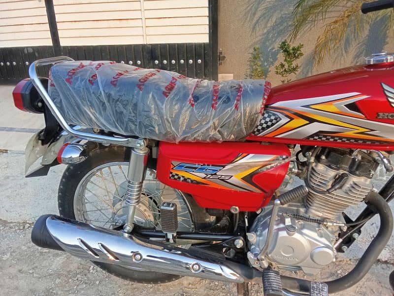 HONDA CG 125 2025 APL 8