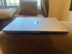 Macbook pro 14 inch M2 16/512