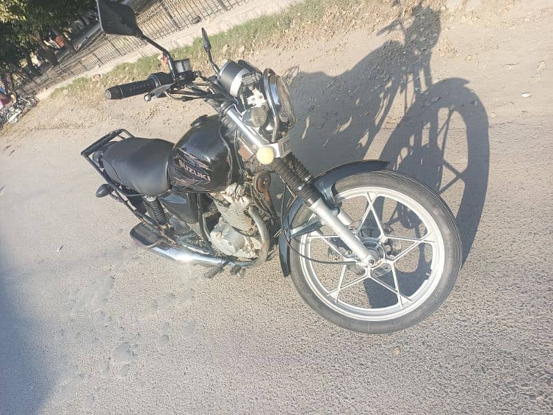 Suzuki GS 150 se 4