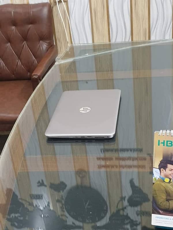 HP elite book folio 1040 G3 2